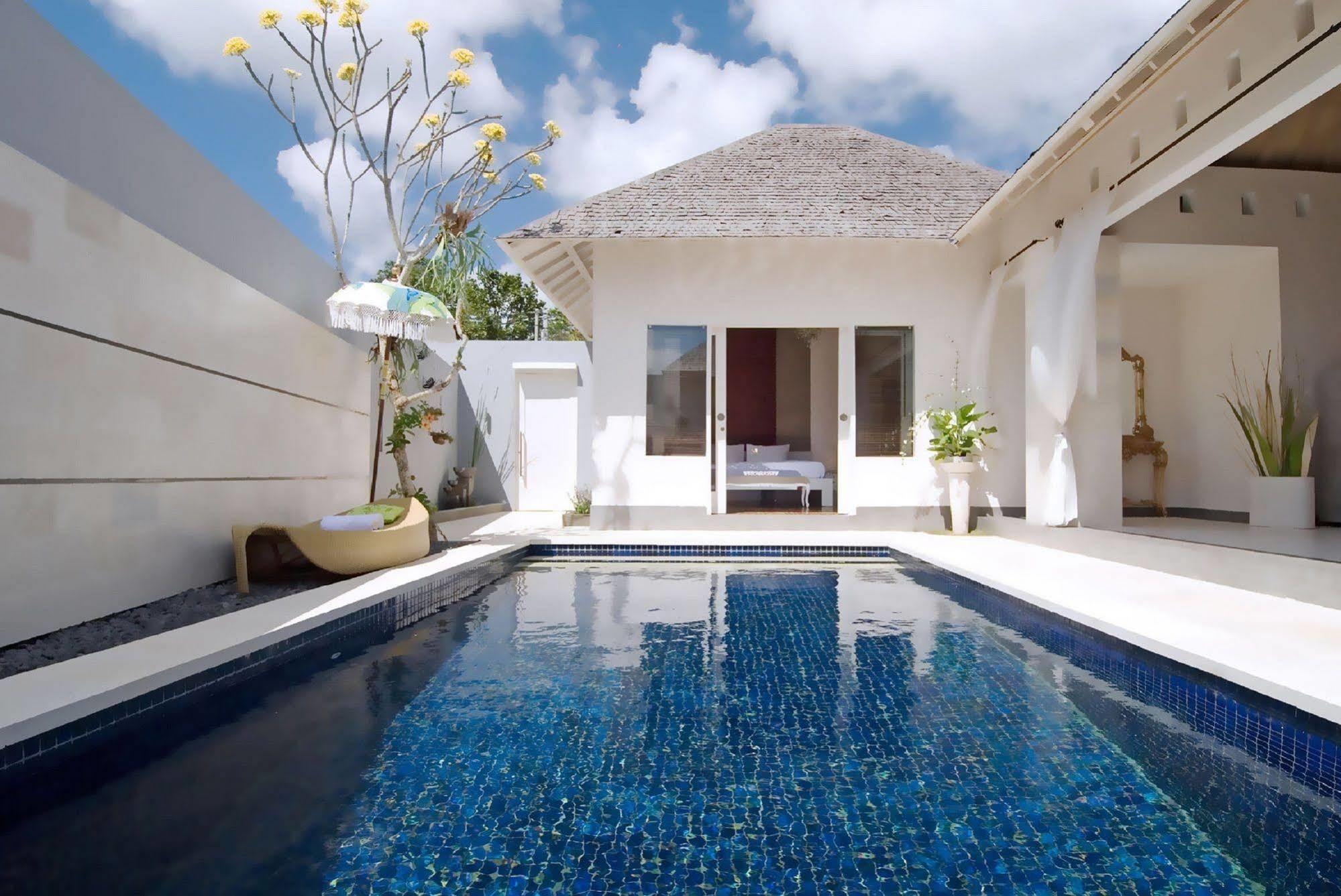 Kamuela Villas Seminyak Esterno foto