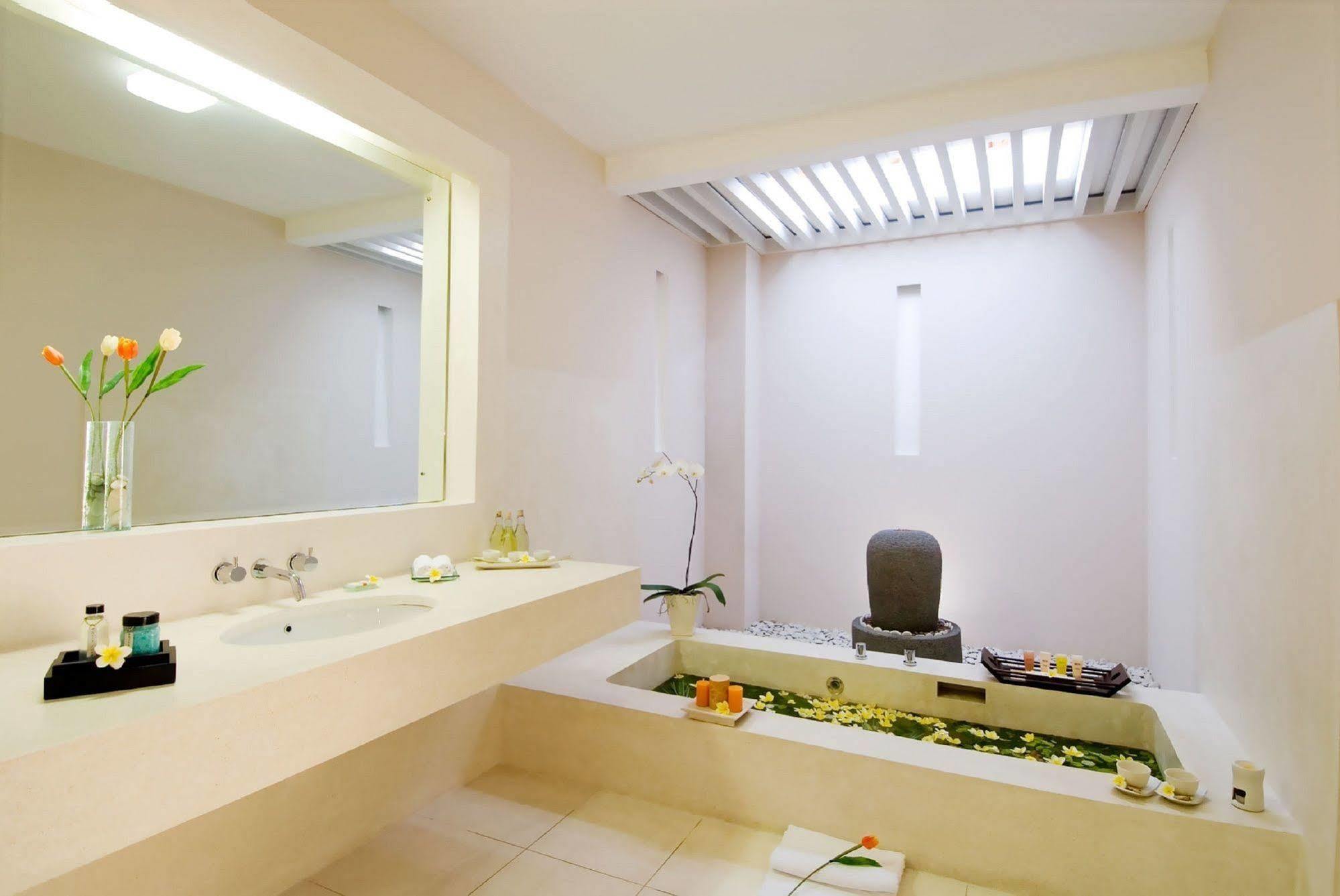Kamuela Villas Seminyak Esterno foto