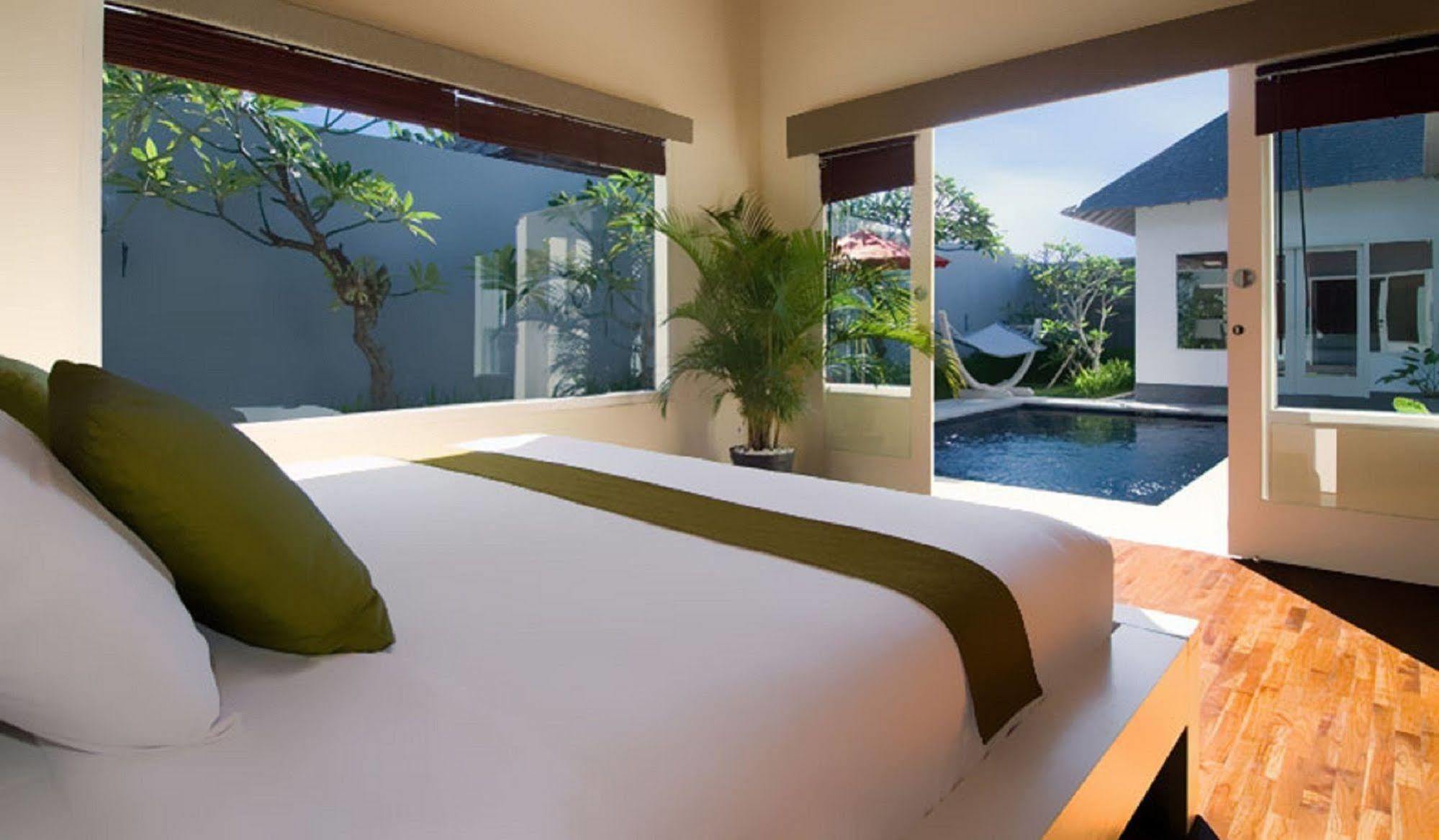 Kamuela Villas Seminyak Esterno foto