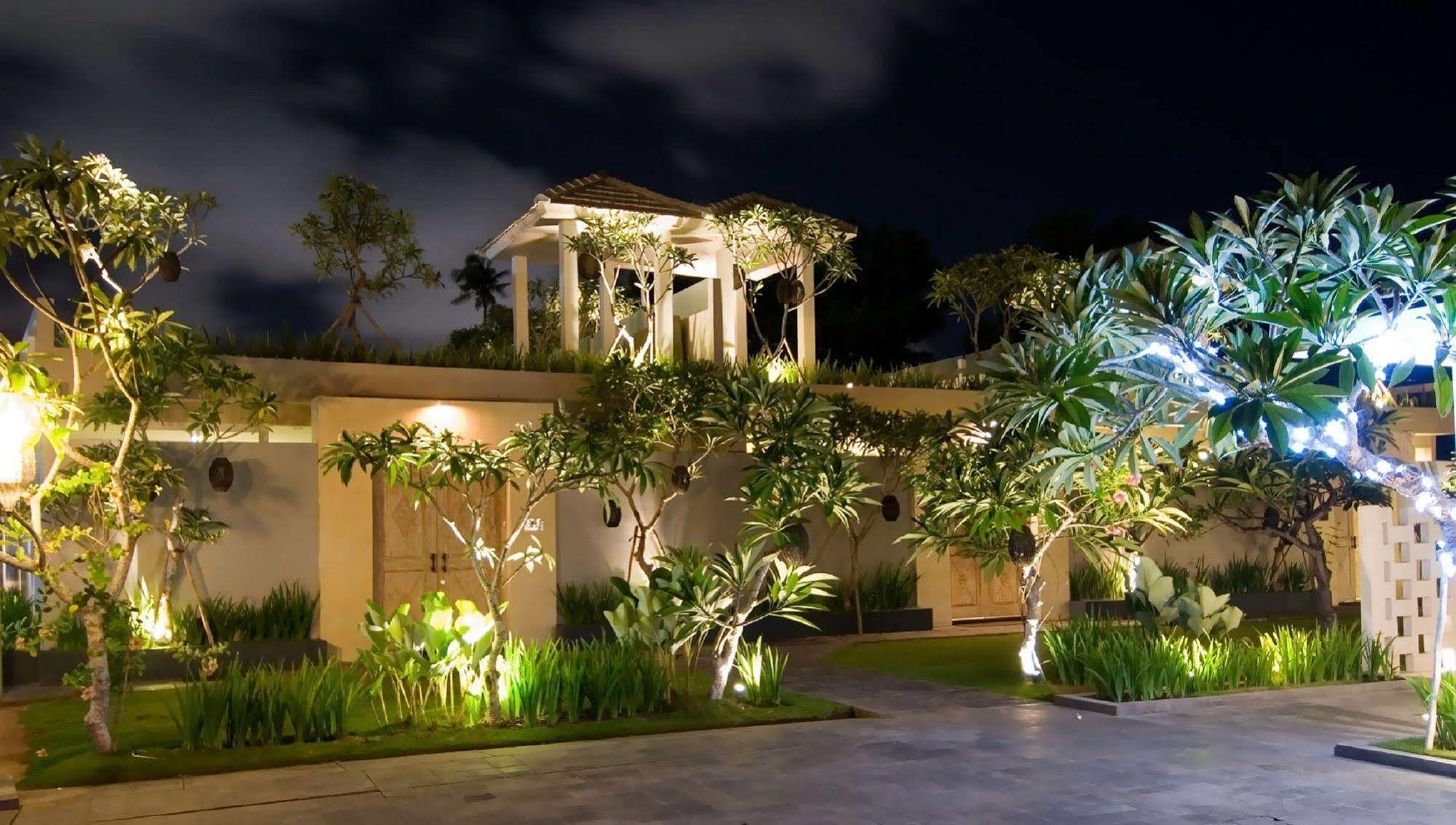 Kamuela Villas Seminyak Esterno foto