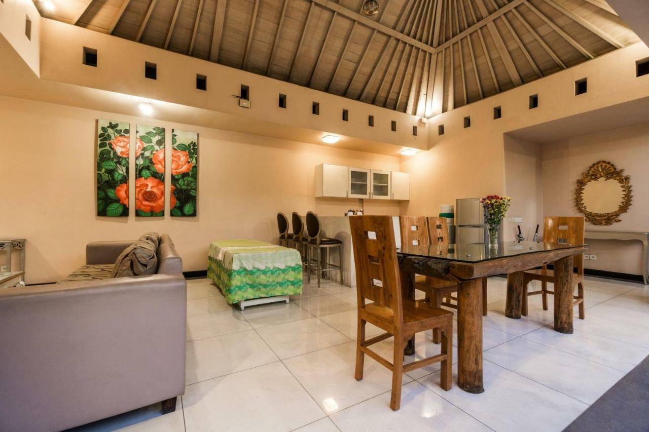 Kamuela Villas Seminyak Esterno foto